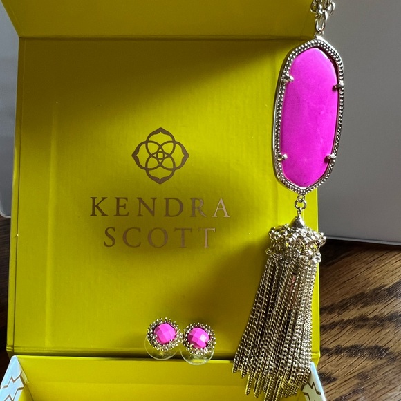 Kendra Scott Rayne Pink Stone Tassel Necklace with matching earrings. - Picture 4 of 5